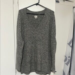 Cozy Gray Knit V-Neck Sweater